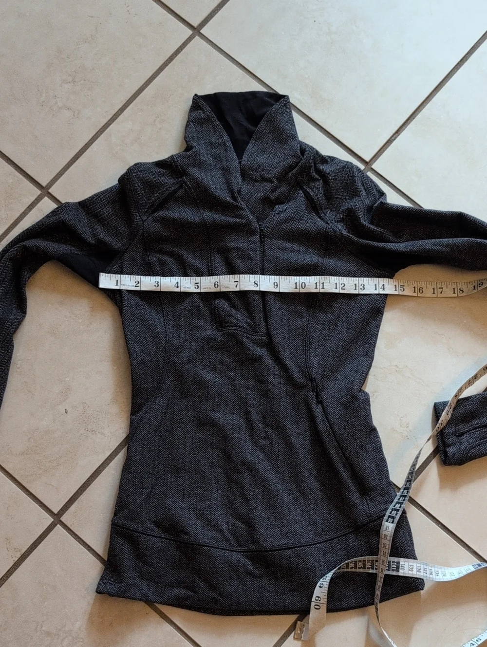 Lululemon Think Fast Pullover Long Sleeve Top Sweatshirt Size 2